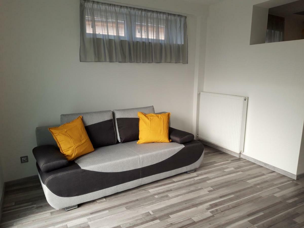 Belvarosi Apartman Szigetvar Exterior photo