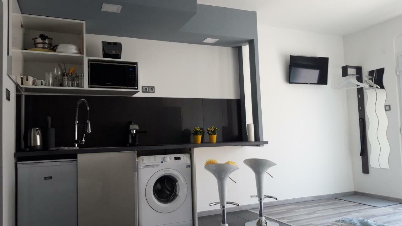 Belvarosi Apartman Szigetvar Exterior photo